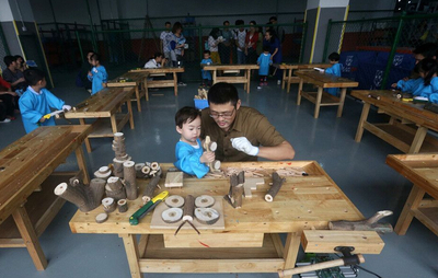 廣州天價幼兒園 19.8萬一年，高爾夫與廣告設計背后的教育迷思